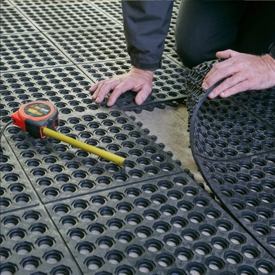 Rubber Mesh Hollow Mat Heavy-Duty | Soft Floor UK